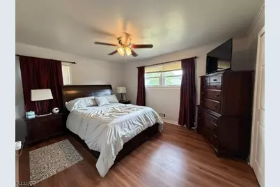 36 Maplewood Ave, Woodbridge Township, NJ 07067 - Photo 18