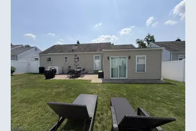 36 Maplewood Ave, Woodbridge Township, NJ 07067 - Photo 4