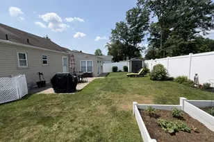 36 Maplewood Ave, Woodbridge Township, NJ 07067 - Photo 8