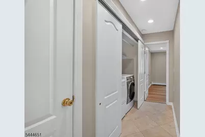 25 Cleveland Ave, East Hanover Township, NJ 07936 - Photo 28