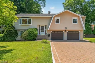 25 Cleveland Ave, East Hanover Township, NJ 07936 - Photo 2