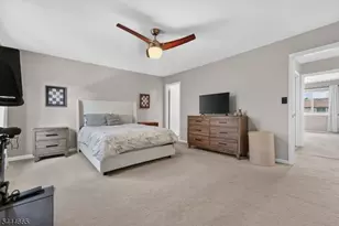 8 Saxonney Cir, Raritan Township, NJ 08822 - Photo 20