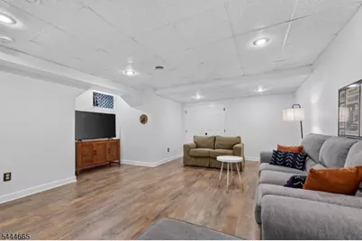 8 Saxonney Cir, Raritan Township, NJ 08822 - Photo 24
