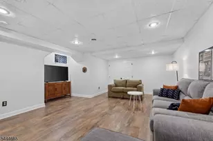 8 Saxonney Cir, Raritan Township, NJ 08822 - Photo 24