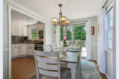 27 Edgewood Ave, Springfield, NJ 07081 - Photo 6