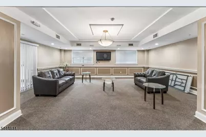 60 Parkway Dr, East Orange, NJ 07017 - Photo 10