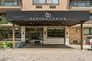 60 Parkway Dr, East Orange, NJ 07017 - Photo 16