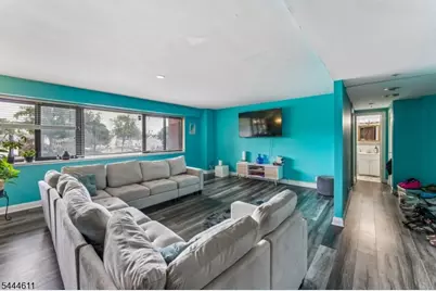 60 Parkway Dr, East Orange, NJ 07017 - Photo 2