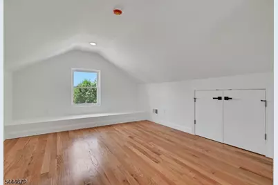 65 Eastern Pkwy, Newark, NJ 07106 - Photo 26