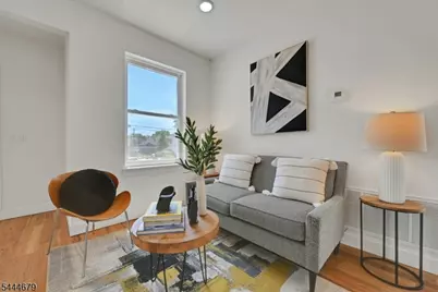 65 Eastern Pkwy, Newark, NJ 07106 - Photo 6