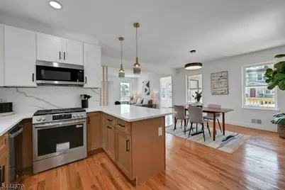 65 Eastern Pkwy, Newark, NJ 07106 - Photo 10