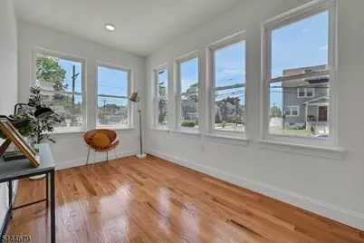65 Eastern Pkwy, Newark, NJ 07106 - Photo 16