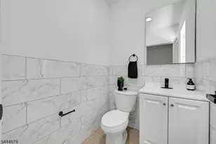 65 Eastern Pkwy, Newark, NJ 07106 - Photo 14