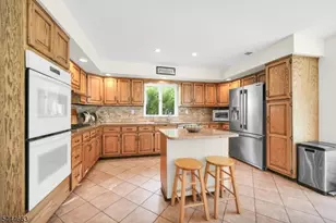 2 Chester Woods Dr, Chester, NJ 07930 - Photo 8