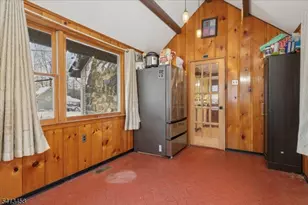 407 Diggles Pl, Vernon, NJ 07422 - Photo 8