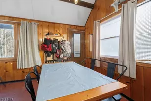 407 Diggles Pl, Vernon, NJ 07422 - Photo 6