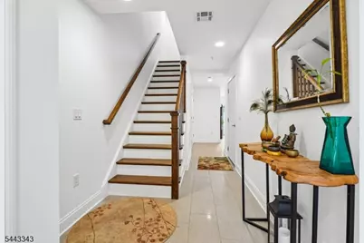 156 Mountain Ave #8, Springfield Twp., NJ 07081 - Photo 4