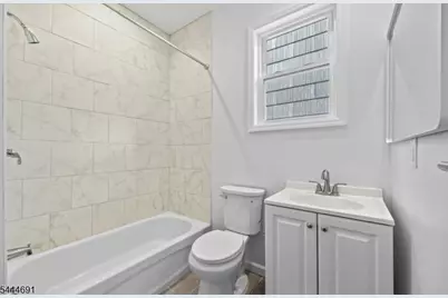 18 Charles St, Bloomfield, NJ 07003 - Photo 6