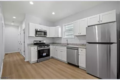 18 Charles St, Bloomfield, NJ 07003 - Photo 2