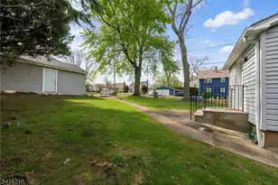 43 S Michigan Ave, Kenilworth, NJ 07033 - Photo 16