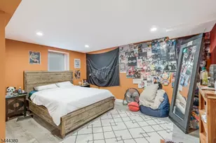 307 Minute Arms Rd, Union Township, NJ 07083 - Photo 22