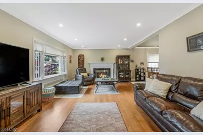 307 Minute Arms Rd, Union Township, NJ 07083 - Photo 4