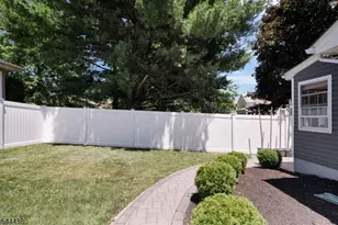 307 Minute Arms Rd, Union Township, NJ 07083 - Photo 26