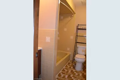 245 Orchard St, Elmwood Park, NJ 07407 - Photo 10