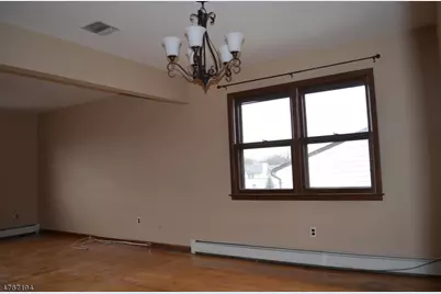 245 Orchard St, Elmwood Park, NJ 07407 - Photo 4