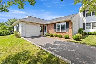 357 Cotswold Pl, Franklin Township, NJ 08873 - Photo 1