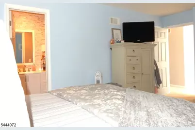 51 Edinborough Ct., Washington Township, NJ 07840 - Photo 10