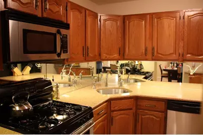 147 Castle Ridge Dr, East Hanover Township, NJ 07936 - Photo 4
