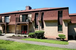 1404 Normandy Ct, Raritan Township, NJ 08822 - Photo 2