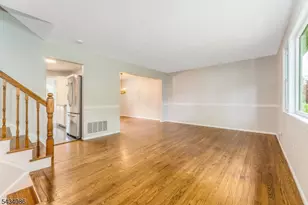 10 Lynnfield Terrace, Lopatcong Township, NJ 08865 - Photo 4