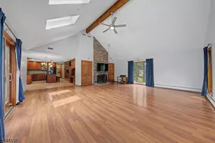 4 Unneberg Ave, Roxbury Township, NJ 07876 - Photo 10