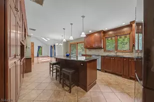 4 Unneberg Ave, Roxbury Township, NJ 07876 - Photo 6