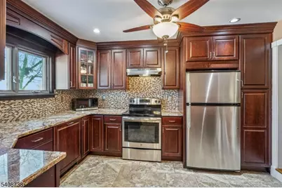 27 Espy Rd #7, Caldwell, NJ 07006 - Photo 6