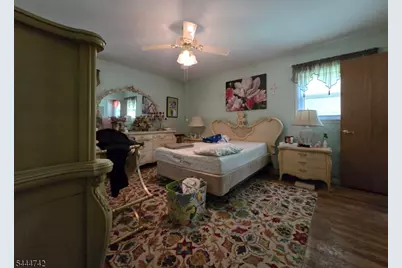 9 Marshall Trl, Hopatcong, NJ 07843 - Photo 12