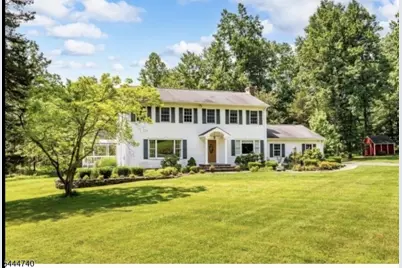 9 Francis Ln, Chester, NJ 07930 - Photo 4