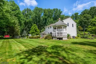 9 Francis Ln, Chester, NJ 07930 - Photo 6