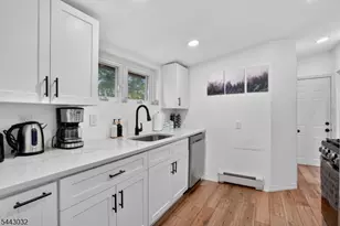 53 Lakeview Dr, West Milford Twp., NJ 07480 - Photo 6