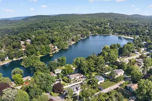 53 Lakeview Dr, West Milford Twp., NJ 07480 - Photo 2