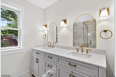 609 Harrison Ave, Roselle, NJ 07203 - Photo 28