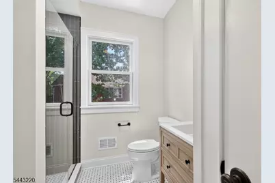 609 Harrison Ave, Roselle, NJ 07203 - Photo 16