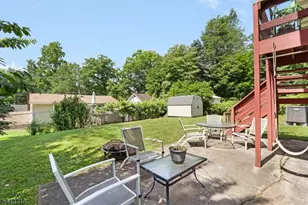 17 Muscotah Rd, Vernon, NJ 07422 - Photo 22