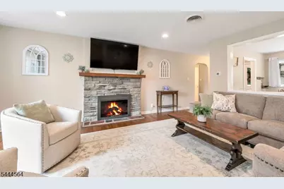 15 Kingwood Dr, Little Falls Township, NJ 07424 - Photo 8