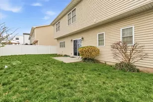 911 Worth Ave, Linden, NJ 07036 - Photo 48