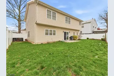 911 Worth Ave, Linden, NJ 07036 - Photo 50