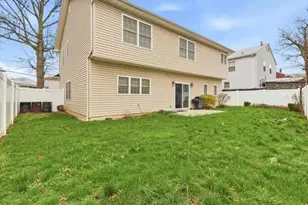 911 Worth Ave, Linden, NJ 07036 - Photo 50