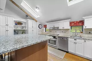 307 Co Rd 579, Bethlehem Township, NJ 08802 - Photo 6